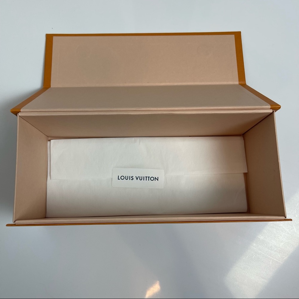 Louis Vuitton box - Picture 2 of 2